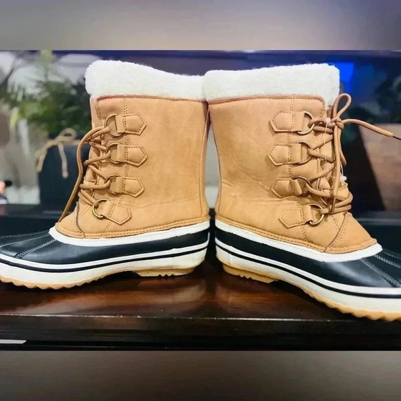 Portland Boot Company Women's Emmett 9" Fleece Cuff Duck Boot size 9 - Picture 8 of 12